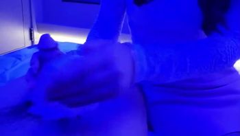 【原创首发认证】去姐姐的足浴店照顾她生意，半个月没操她，包间内撩的她欲火焚身，一线天美穴一碰全是水，顶级大奶疯狂摇晃！排卵期反抗也要内射，你们说堂姐在这上班会跟别人也这么操么？ - 私房ACG - sifacg.com