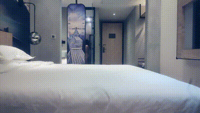 【七天极品探花】齐逼牛仔裤短发靓妹，床边侧入后入倒着插，精彩刺激 动图预览 - 私房ACG - sifacg.com