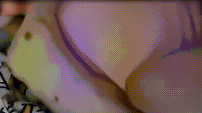 假期的尾巴，趁着爸妈不在家，在客厅沙发上强行让妹妹帮我口交，快要高考的妹妹 动图预览 - 私房ACG - sifacg.com