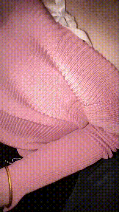 【全网独家首发原创】给姐姐新买的瑜伽裤野外实战，做爱途中突然遇到路人报警敲诈，无奈只能让姐姐被他操一次才肯罢休，姐姐被吓坏了，唉，他内射完我还接着内射了，刺激归刺激，不知道当时咋想的！ 动图预览 - 私房ACG - sifacg.com