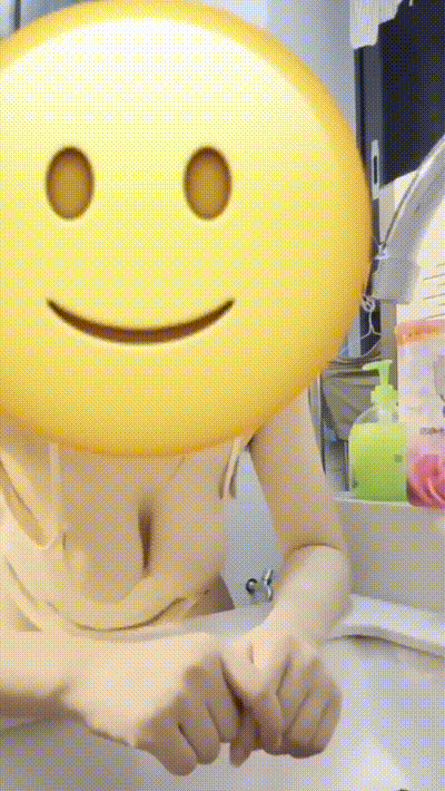 真实家庭乱伦在厨房后入我小妈 动图预览 - 私房ACG - sifacg.com