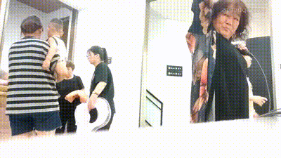 【高清实录】国内某温泉会所，极品学妹精选！从更衣室到浴池全程大胆怼脸拍！清纯高颜！青春翘乳！鲜嫩美躯！ 动图预览 - 私房ACG - sifacg.com