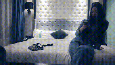 【七天极品探花】牛仔裤精致妹妹，架腿侧入腰间纹身亮眼，女上骑坐自己动 动图预览 - 私房ACG - sifacg.com