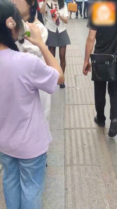 【商圈抄底】屁股坐镜头 无内美女美逼被偷窥 动图预览 - 私房ACG - sifacg.com