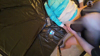 【全网打桩最猛大神】母狗又被不当人操喷了，尿的满地都是水，抠母狗逼太干直接吐了口口水，完全不当人玩啊！ 动图预览 - 私房ACG - sifacg.com