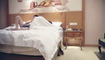 【七天极品探花】黑丝大长腿兼职小妹，骑乘打桩侧入猛操，加钟两场 动图预览 - 私房ACG - sifacg.com