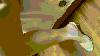 【禁忌母子乱伦】万人求稀缺资源 公务员妈妈乱伦亲儿子，被儿子一天内射三次，每次都主动舔完内射后的大鸡巴 动图预览 - 私房ACG - sifacg.com