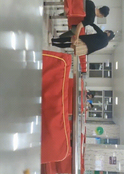 哈理工荣成学院食堂 情侣上演惊天淫戏 少女被探裙抠穴情动深处竟当众舌吻跪地口交 疑似主人带淫狗玩户外 动图预览 - 私房ACG - sifacg.com