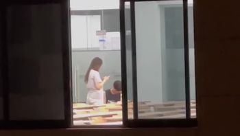 四川传媒学院 又爆出老师和学生教室偷情的瓜 - 私房ACG - sifacg.com