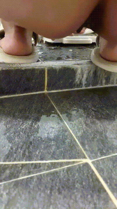 偷拍母狗洗澡【dduggi2】 动图预览 - 私房ACG - sifacg.com