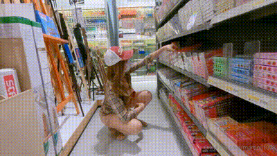 网红户外露出挑战 太刺激【martinii1008】 动图预览 - 私房ACG - sifacg.com