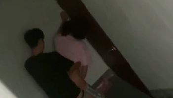 偷拍楼道小情侣做爱 还让不让人上班了！ - 私房ACG - sifacg.com