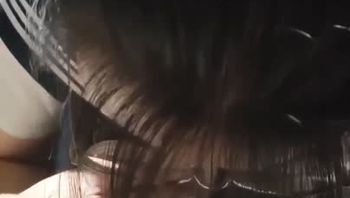 天上的飞机最快 地上的眼镜最骚，白天在学校是乖学生 晚上在家是小母狗，一边挨操一边被羞辱 高颜值小情 - 私房ACG - sifacg.com