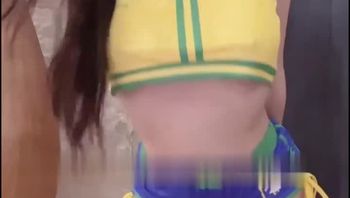 你们可以接受跟另一个人一起洗澡吗？ - 私房ACG - sifacg.com