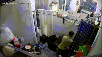 真实监控偷拍！欲姐少妇去发廊洗头 被小鲜肉掐着脖子抠逼舔穴 高潮捂住嘴巴不敢叫出声！ 动图预览 - 私房ACG - sifacg.com