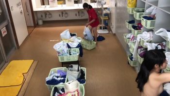 小学妹冒死偷拍！某高三游泳比赛的女浴池 场面甚是强大 几十名学妹被裸体曝光 - 私房ACG - sifacg.com