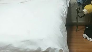 “你的鸡巴真的好大啊,我再换个套子” 性感援交美女被大屌男操的套子都破了 换个新的让他从后面干！ - 私房ACG - sifacg.com