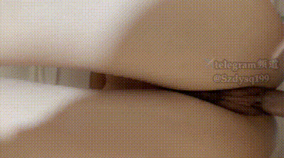 大量生活照，真是反差啊，注意胸口纹身，还没洗掉，看着小鸟依人，乖乖女，逼竟然这么黑，不知道多少人肏过 动图预览 - 私房ACG - sifacg.com