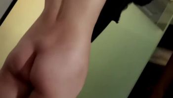 前女友系列 广东酒店前台 张雯雯 极品反差骚鸡多次在自己上班酒店约炮 每次男友查岗都是边吃鸡巴边回电 - 私房ACG - sifacg.com