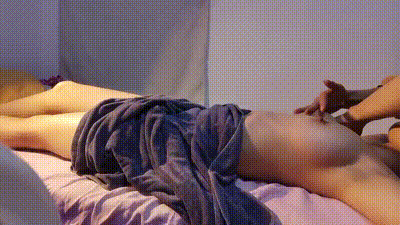 按摩点偷拍！极品身材少妇私密大保健 男技师的手法太娴熟 把少妇摸的受不了主动啪啪！ 动图预览 - 私房ACG - sifacg.com