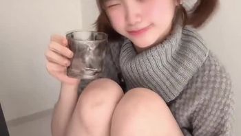 為什麽都說我像日本女生 (✿´༥`✿)是不是我看起來太色啦 - 私房ACG - sifacg.com