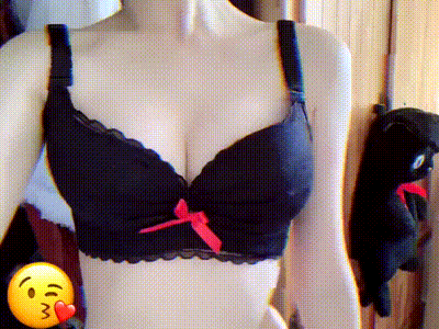 哥哥们 可能我是男孩子哎 看看我的脖子😅 动图预览 - 私房ACG - sifacg.com