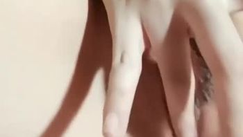 巨乳翘臀身材傲人，别看平时是个邻家小妹一样的乖乖女，但其实私下也是个骚母狗 - 私房ACG - sifacg.com