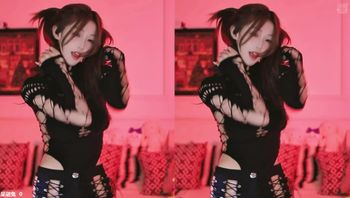 性感高颜值女主播 斗鱼 天天舞蹈大赛 - 私房ACG - sifacg.com