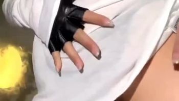 抖音_熊主任 戴口罩秀穴热舞 - 私房ACG - sifacg.com