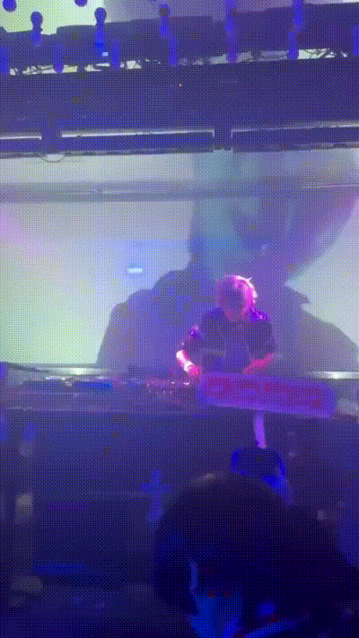 マフラーの季節🧣 动图预览 - 私房ACG - sifacg.com