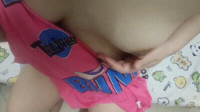 這陣子人都病懨懨的，姨媽報到加上左耳發炎還聽不到 动图预览 - 私房ACG - sifacg.com