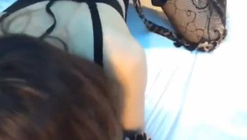 哥哥让我穿上黑丝情趣内衣,同时和三个男人一起真的是太能满足我了 - 私房ACG - sifacg.com