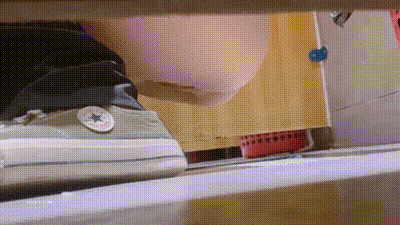 厕所偷窥小美眉 尿尿完抠逼自慰 这时候是不是应该来一嗓子？ 动图预览 - 私房ACG - sifacg.com