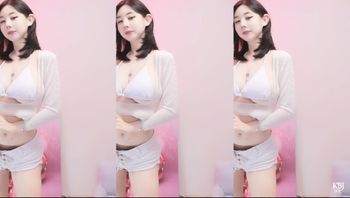 韩国SOOP女主播_ 娜娜 白色比基尼大秀巨乳 - 私房ACG - sifacg.com