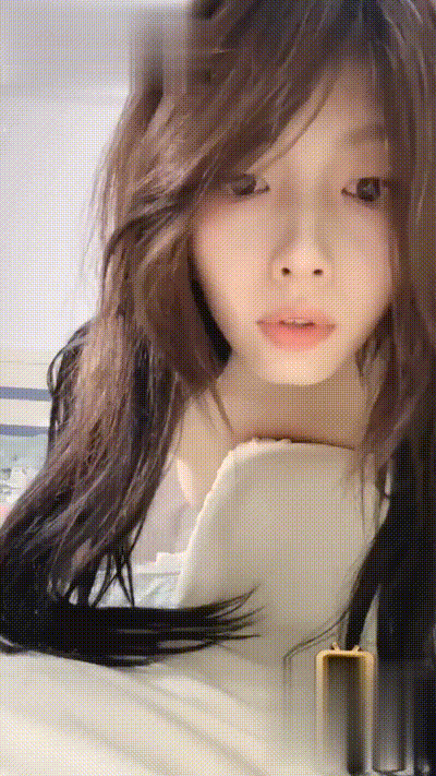 神兜兜平台第一颜值的明星脸主播惊世容颜 动图预览 - 私房ACG - sifacg.com