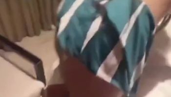 长相清纯的可爱肥臀美少女，大屁股可以称之为接精神器了 - 私房ACG - sifacg.com