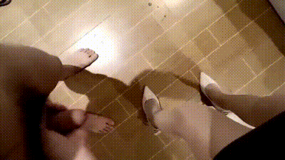 真实乱伦，弟弟一不小心把巨乳姐姐姐姐操了。 动图预览 - 私房ACG - sifacg.com