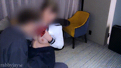 穿着校服的女儿帮爸爸口交(rabbyjay_couple) 动图预览 - 私房ACG - sifacg.com