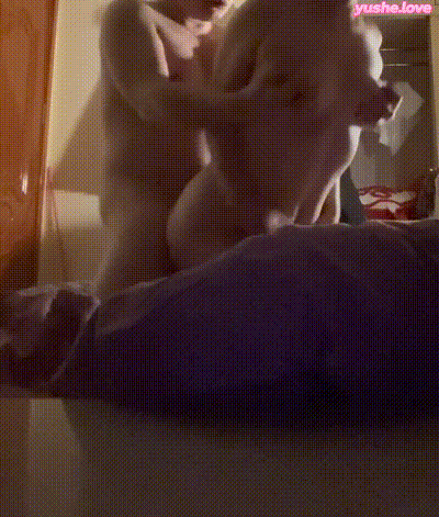 男友不在家，出租屋打开门自慰（有邻居在家） 动图预览 - 私房ACG - sifacg.com