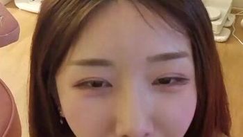 騷氣漂亮直播主拿香蕉練習口交女上騎乘技巧 - 私房ACG - sifacg.com