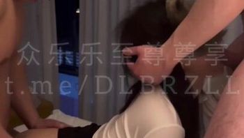 韓國人妻首次三P和老公在酒店窗前做愛 - 私房ACG - sifacg.com