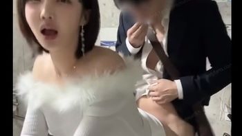 韓國正妹捷運上勾引陌生人到洗手間打炮不敢發出騷叫聲 - 私房ACG - sifacg.com