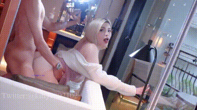 性感爆乳女友一進酒店便急不及待想要 动图预览 - 私房ACG - sifacg.com