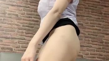 拿着假鸡巴狂舔【muaymyb 】 - 私房ACG - sifacg.com