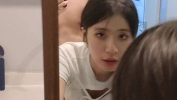 對鏡後入美女女友 - 私房ACG - sifacg.com