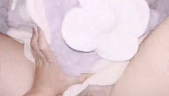 深夜鑽到大姐被窩把姐姐操到高潮噴水 - 私房ACG - sifacg.com