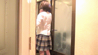 FC2PPV4582323 貧乳清純學生被玩具折磨潮吹噴水發出嬌喘可愛呻吟聲 动图预览 - 私房ACG - sifacg.com