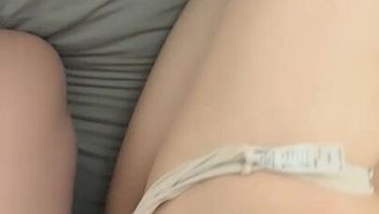 被灌醉的膚白嫩妹被肆意玩弄迷迷糊糊被操出淫水 - 私房ACG - sifacg.com