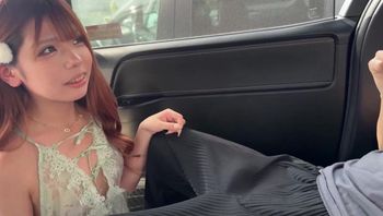 FC2PPV4555882 新來的女孩在車上和客人口交連續口爆 - 私房ACG - sifangacg.com