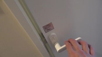 FC2PPV4547494 苗條美女準備找工作 敏感白虎粉穴被男人撫摸淫水直流[Part2] - 私房ACG - sifacg.com